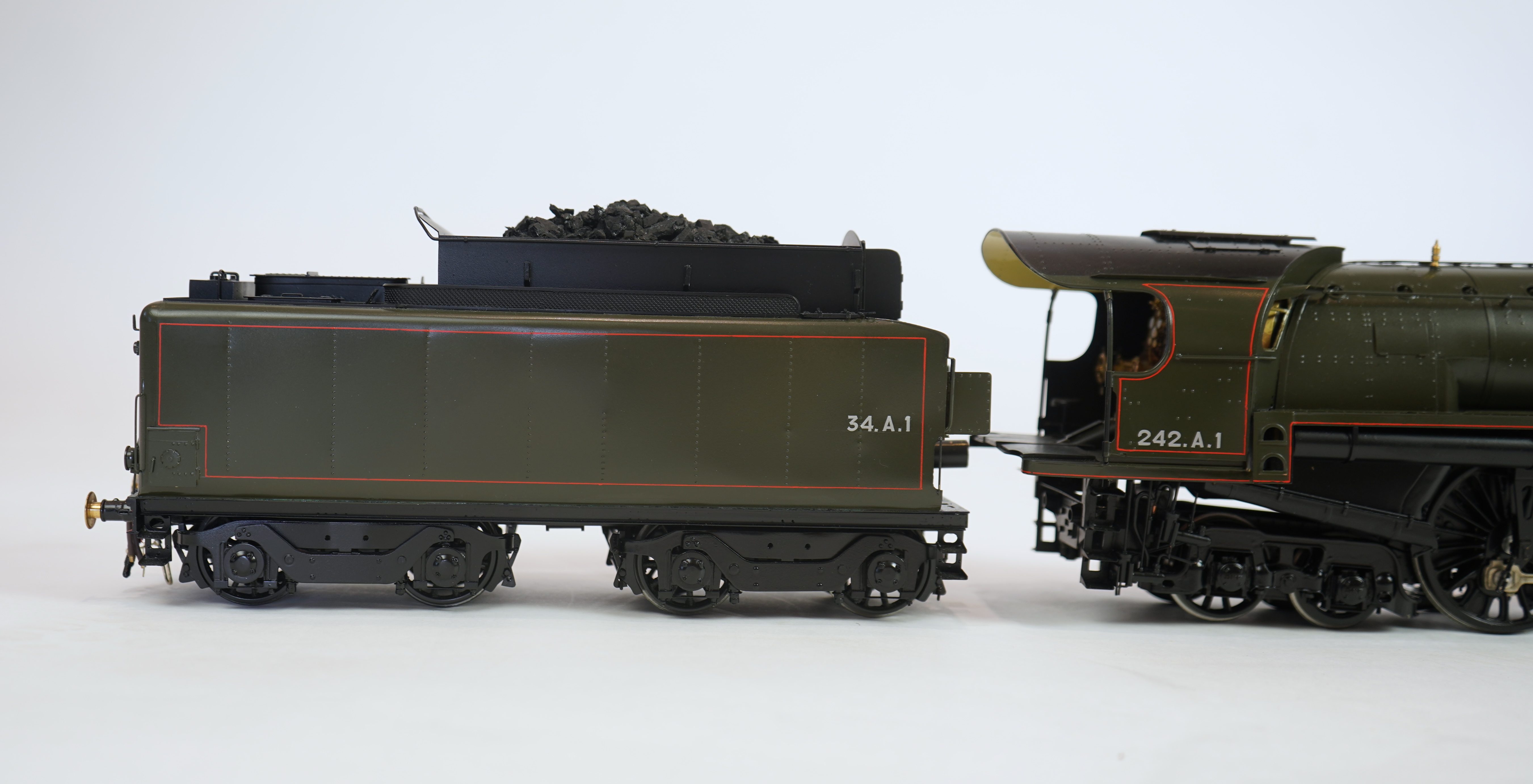 A Gauge One exhibition quality scratch built model of Andre Chapelon’s iconic SNCF 242.A.1, 2-4-2 tender locomotive, built by the Finescale Locomotive Company (under Neil Rose) from a commission.